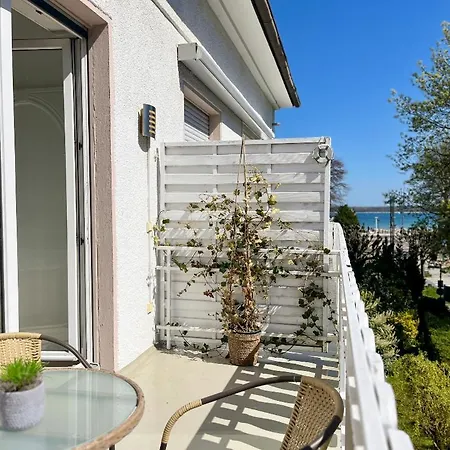 Strand Studio Mit Meerblick & Balkon Lübeck Buitenkant foto